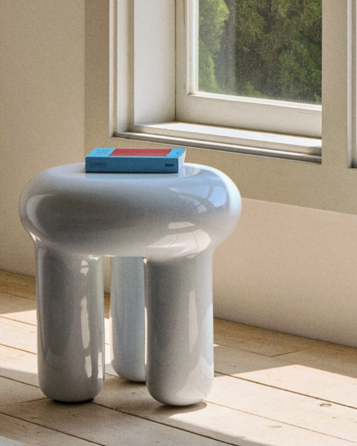 Bolla Side Table-N2 interior