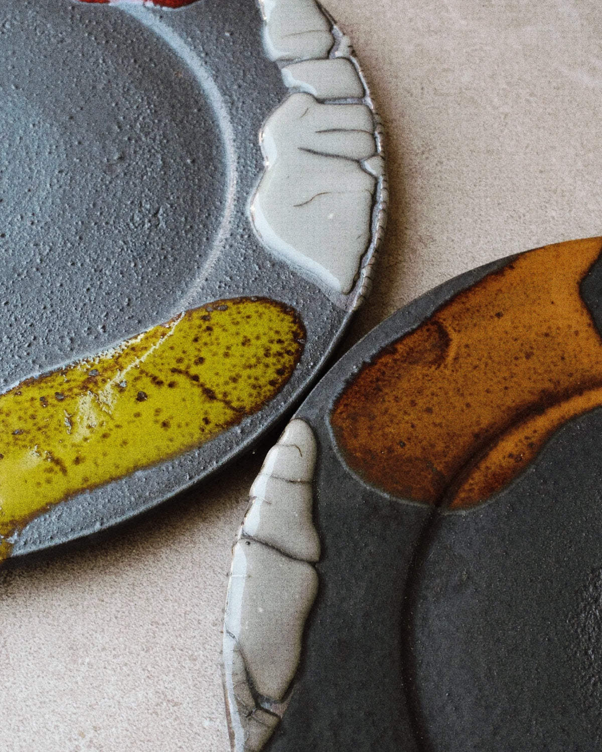 TANBUNGAMA - Black Rim Plate