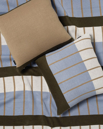 Grid Cushion 1