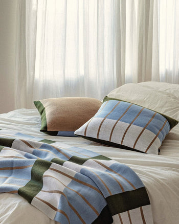 Grid Cushion 3