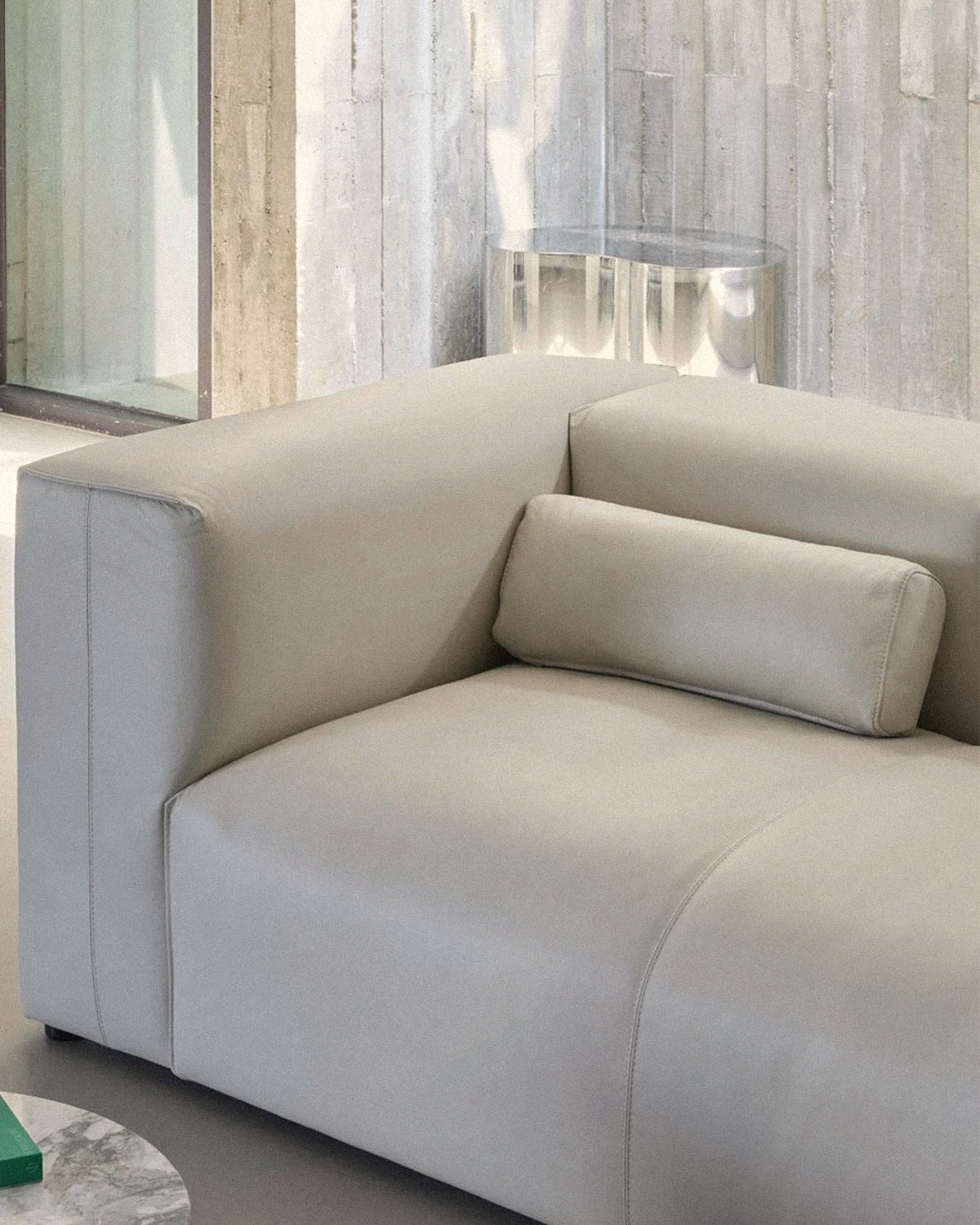 Plume Cushion - Leather 3