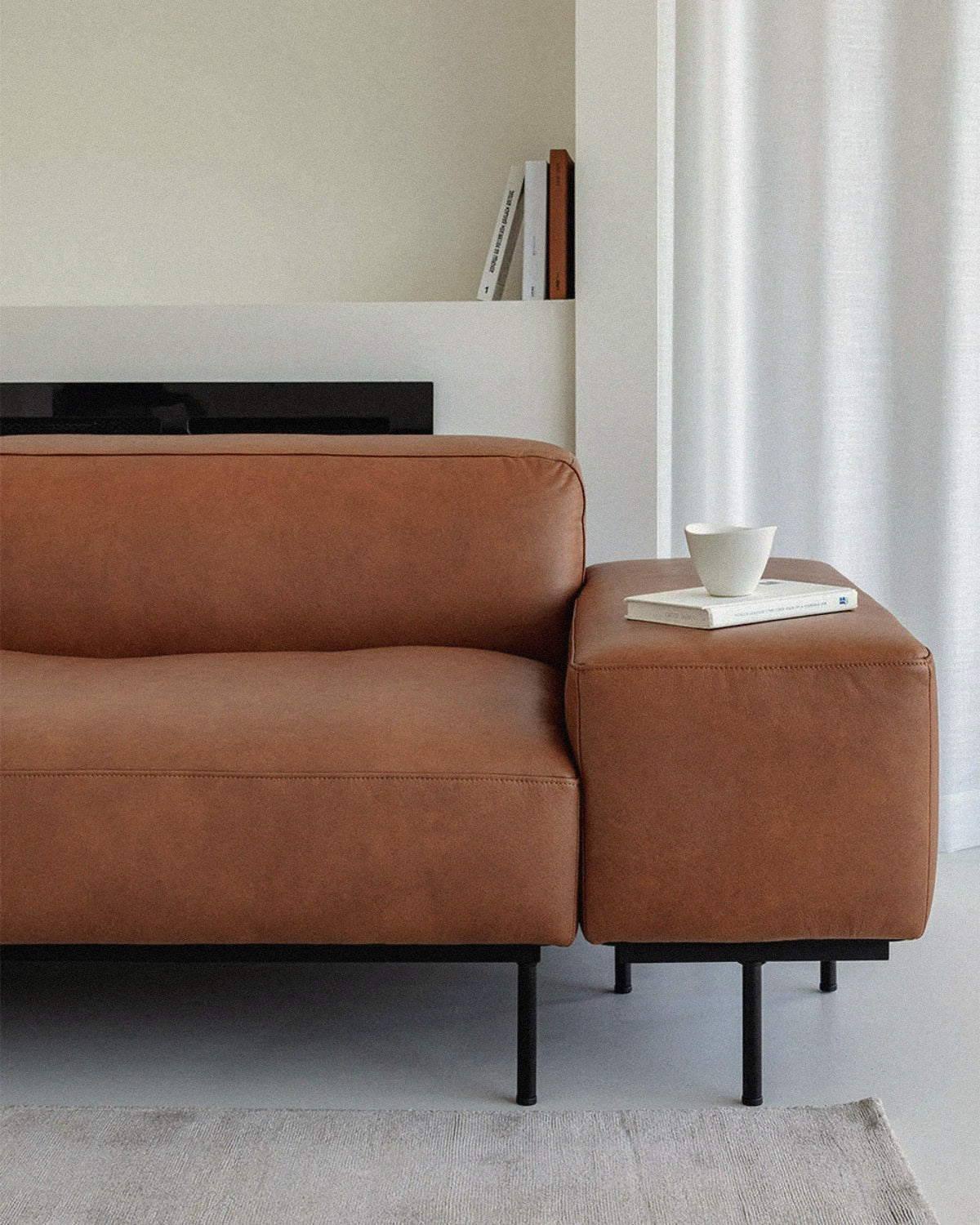 Divine Sofa - Leather 5