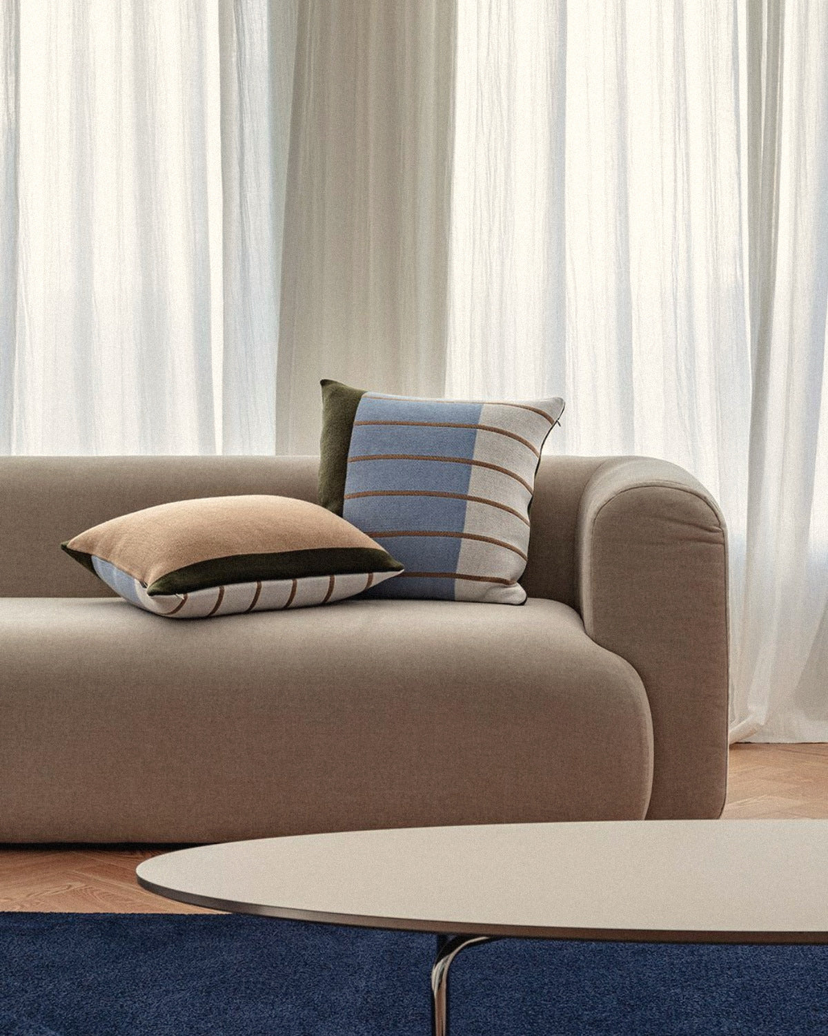 Grid Cushion 6