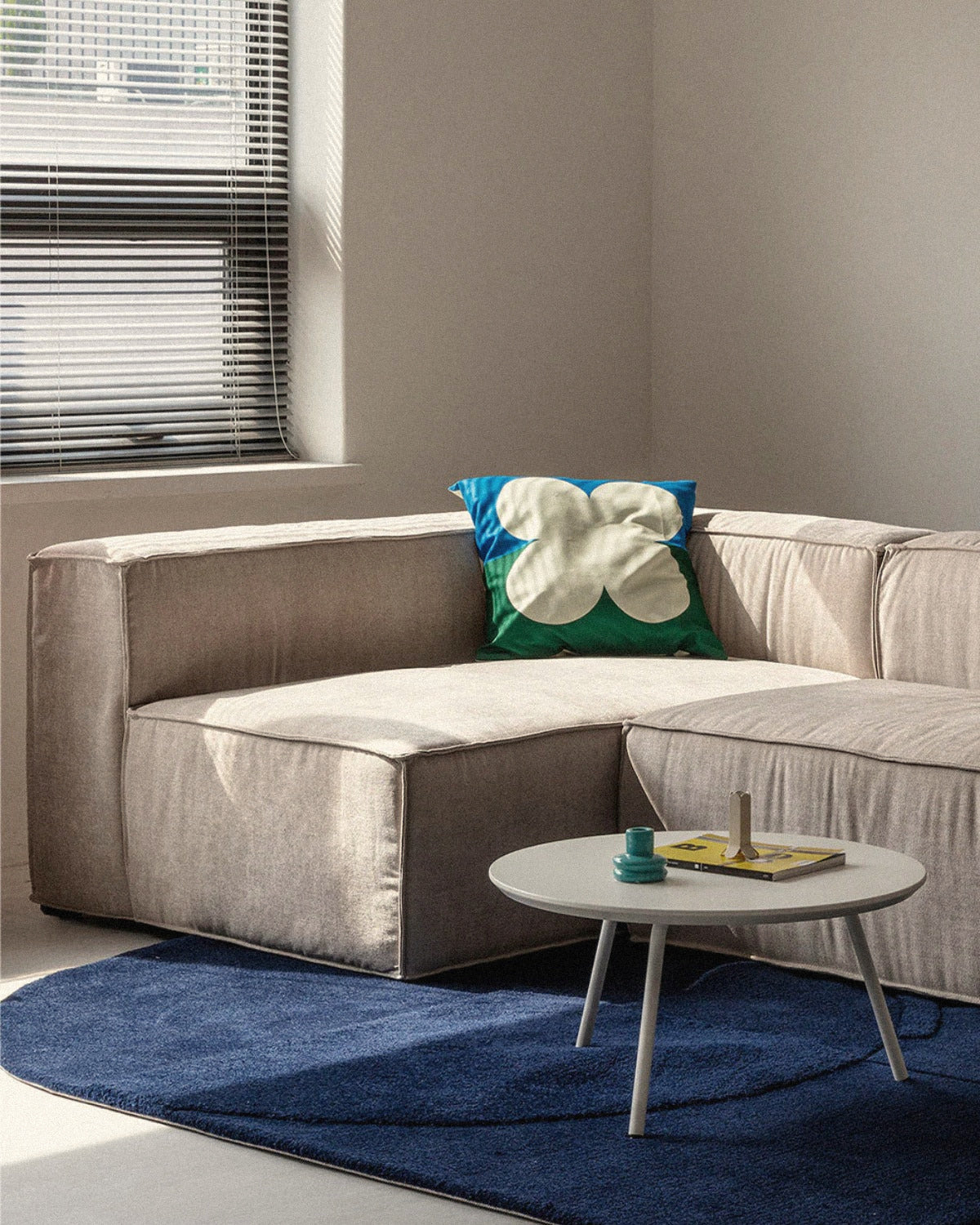 Leve Sofa - Fabric 10