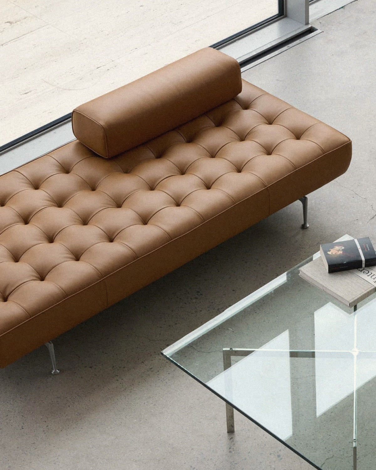 Otium Daybed Sofa - Leather 11