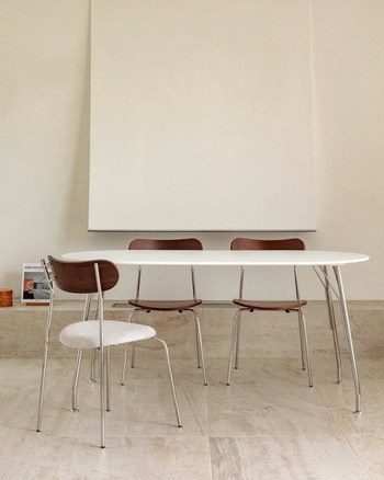 Prop Oval Table - Classic