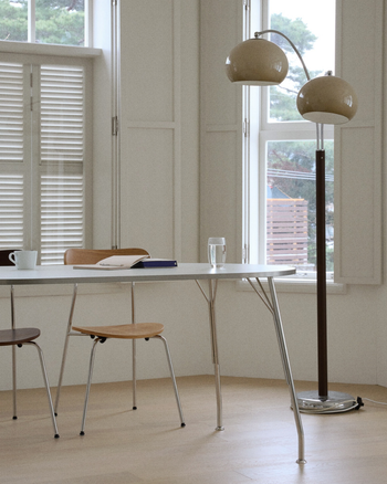 Prop Oval Table - Essential