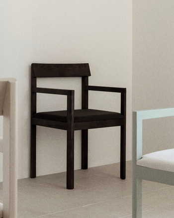 Round Arm Chair