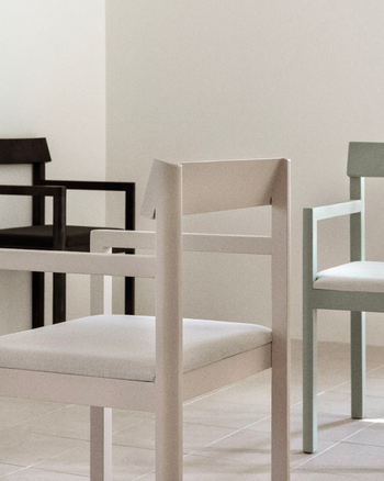 Round Arm Chair