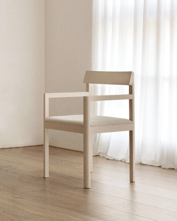 Round Arm Chair
