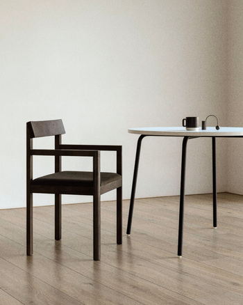 Round Arm Chair