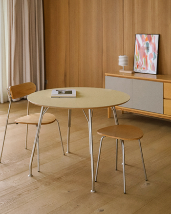 Prop Round Table - Essential