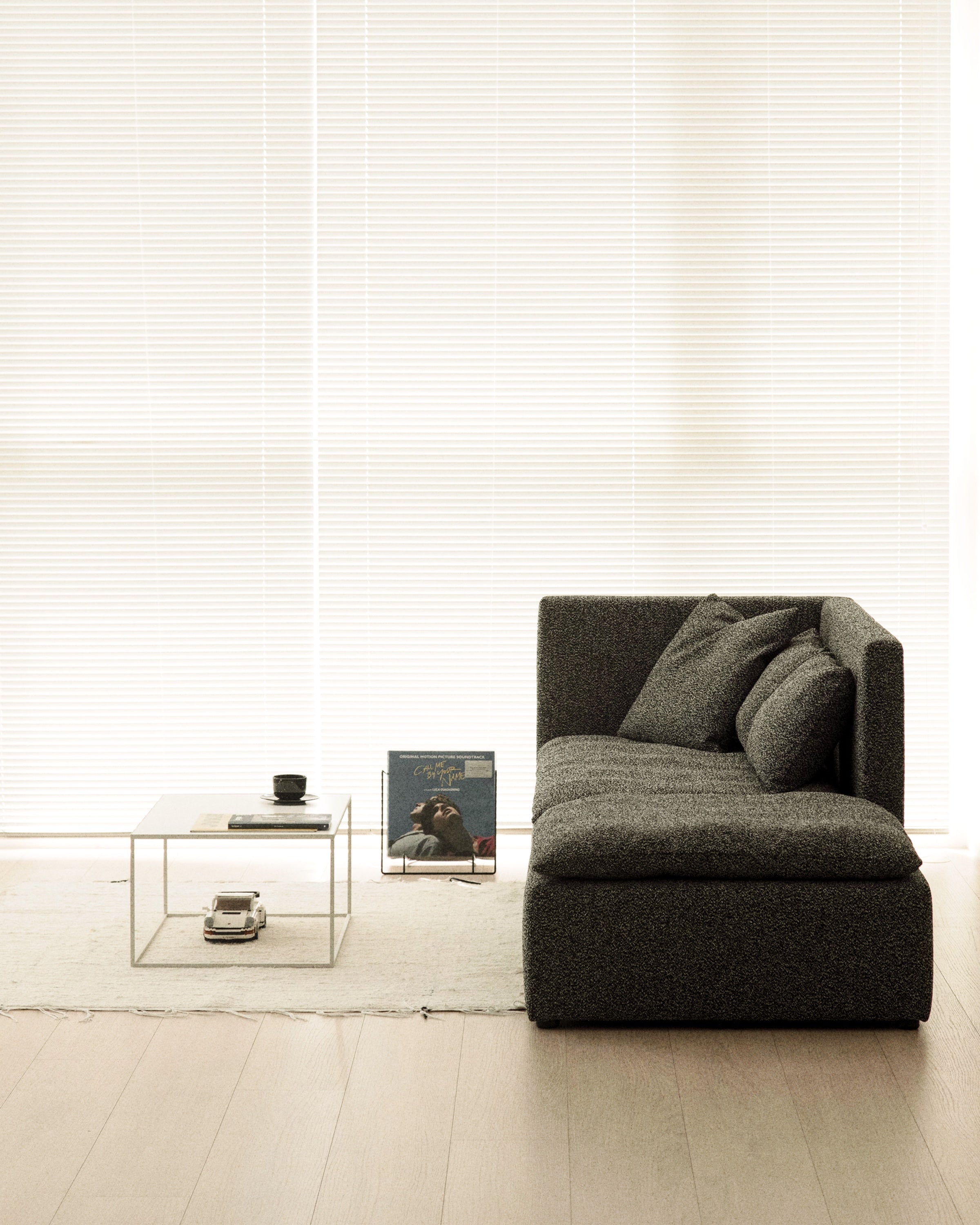 Weekend Sofa-N2 interior