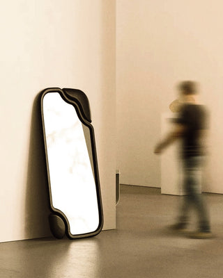 Black point mirror