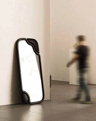 Black point mirror