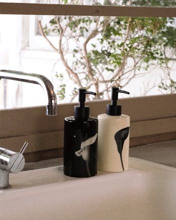 Lily  Dispenser
