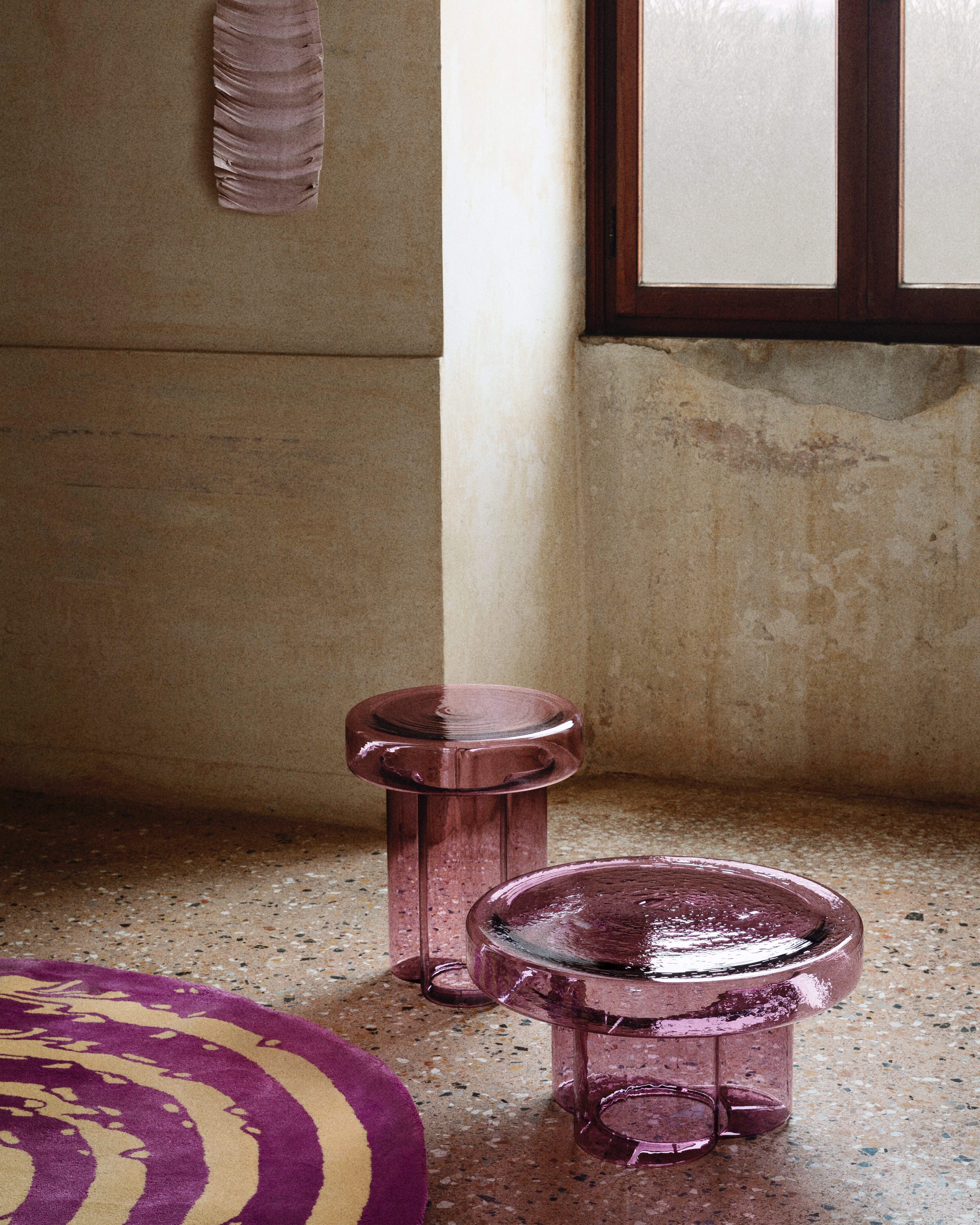 SIDE TABLE-N2 interior