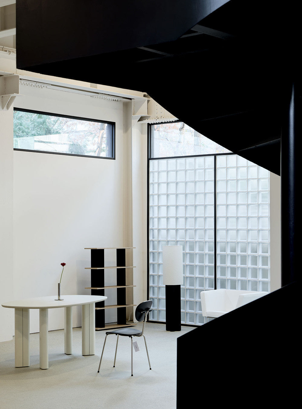 Facade Shelf